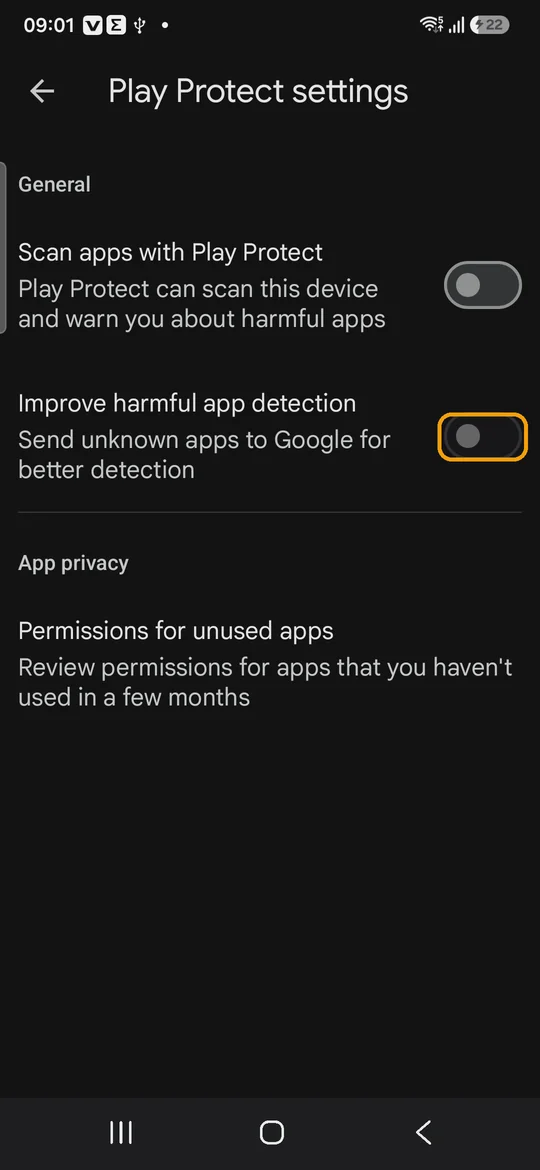 Play Protect settings with both switches off and Improve harmful app detection highlighted